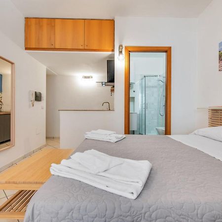 Spaccanapoli - Fully Equipped Studio Exterior foto